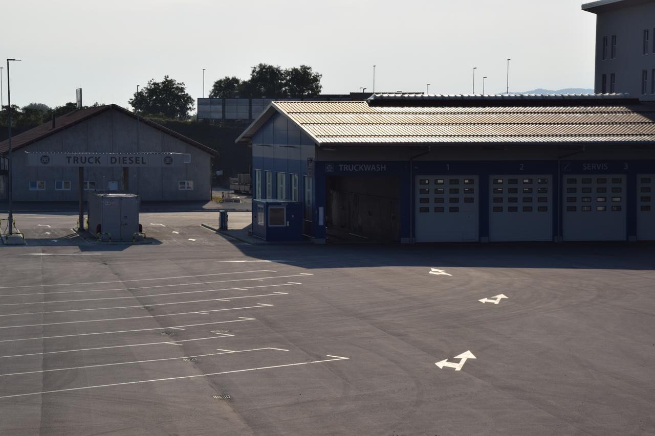 Daka Prenocisce Motel Velika Vas pri Krskem Exterior photo